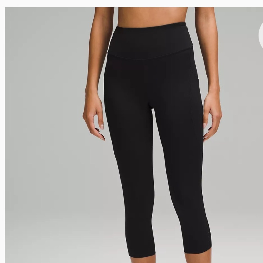 50%offw❤️ Lululemon fast and free high rise 19” capri size 2